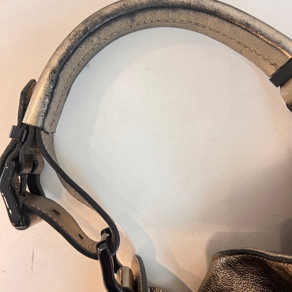 BURBERRY Metallic Calfskin Warrior Hobo Gold - Picture 10 of 10